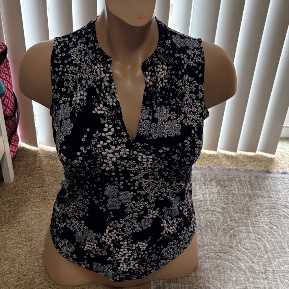 Amiana Navy and White Floral Sleeveless V-Neck Camisole